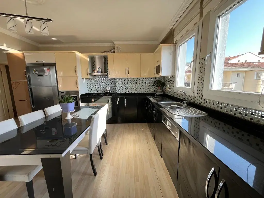 Fitted kitchen